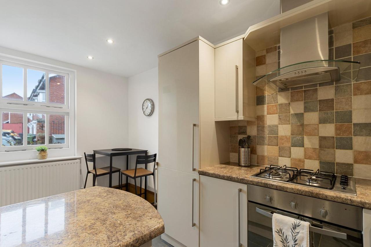 The Old Cooperage By Staytor Accommodation Exeter Bagian luar foto